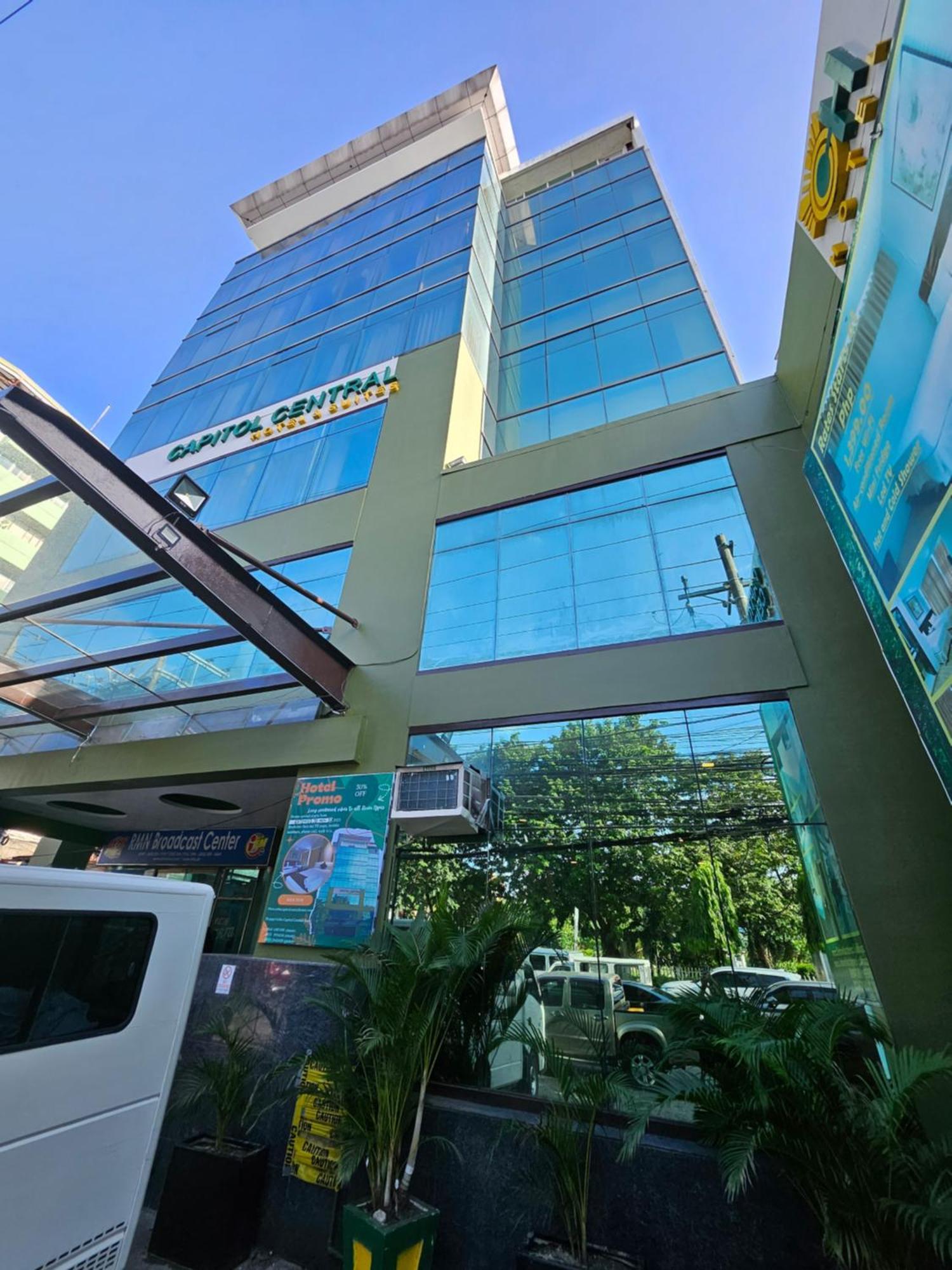 Cebu Capitol Central Hotel & Suites Powered By Cocotel Exterior photo